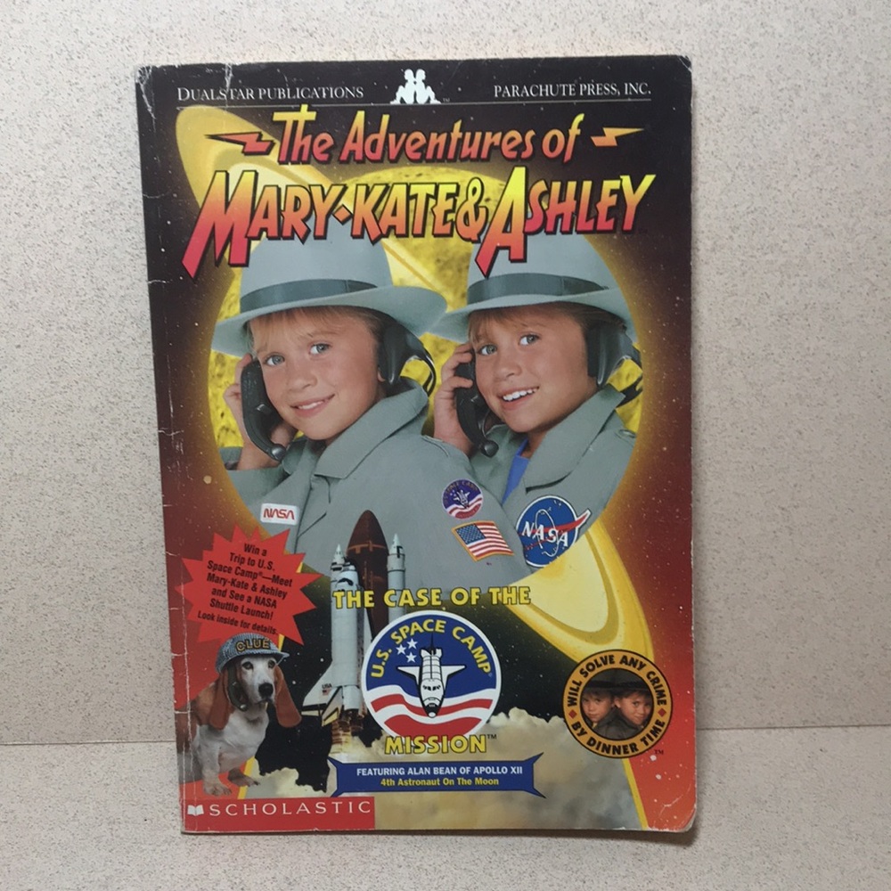 Mary-Kate & Ashley books - Picture 3 of 3